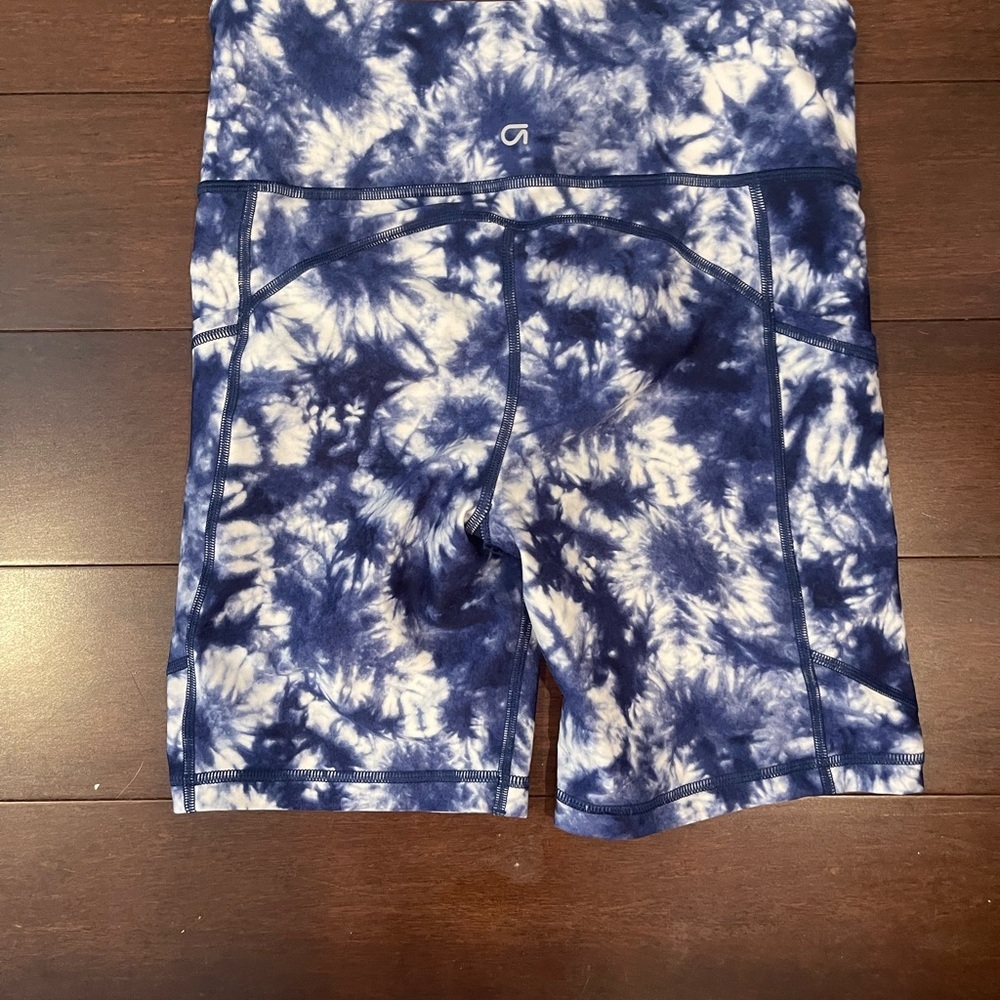 gap blackout Blue Tie-Dye bike Shorts small petite